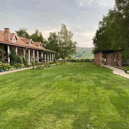 Country Club La Mesteceni Han/Misafirhane