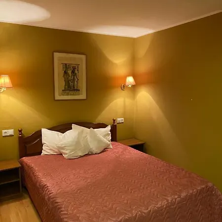 Мини-отель Country Club La Mesteceni Себеш